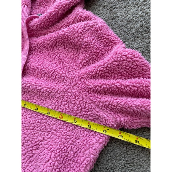 Fifth Sun pink sherpa teddy cropped hooded pullover, size small - Picture 5 of 9